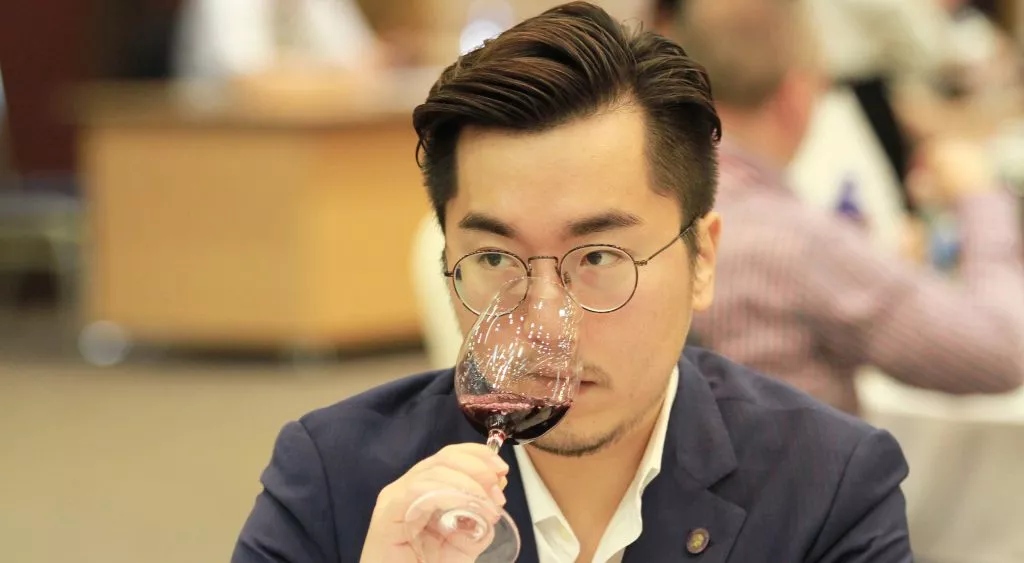 Image: Asia Wine Trophy, Asia's largest wine competition OIV, professional wine judge, tasting